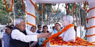 जब अचानक नीतीश कुमार पहुंचे पैतृक गांव कल्याण बिगहा, जाग उठा पुत्र प्रेम, लोगों से मिले, जानिए क्यों हो गया माहौल भावुक