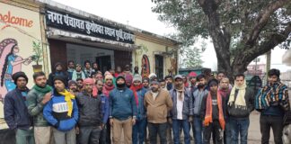 Darbhanga Kusheshwarsthan News: नव वर्ष के उत्सव पर शिवनगरी मैली, लगा गंदगी का अंबार, हड़ताल पर सफाईकर्मी, 13 वार्डों का रंग बदरंग