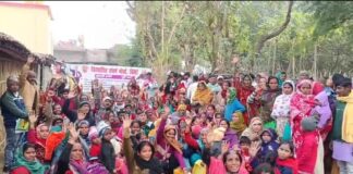 Bhagalpur News: ‘हमारी जमीन कहां है?’ – गंगा कटाव पीड़ितों ने छेड़ी पुनर्वास की लड़ाई आर-पार