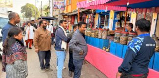 Bokaro Single Use Plastic Ban: चास में ‘सिंगल यूज प्लास्टिक बैन’ का डंडा: निगम ने 48,000 का जुर्माना ठोका, मचा हड़कंप!