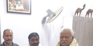 Bhagalpur News: अकबरनगर के विकास का रोडमेप लेकर विस उपाध्यक्ष नरेंद्र से मिले अंजित कुमार