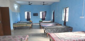 Chas News: शीतलहर में बेसहारा का सहारा, चास नगर निगम की अनूठी पहल