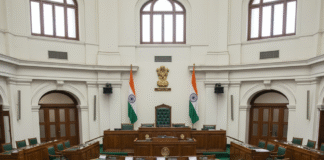 जब बिहार विधानसभा में शपथ से पहले गूंजने लगी भोजपुरी कविता, स्पीकर ने टोका तो MLA बोले- भाषा को दर्जा नहीं देंगे क्या? Bihar News Deshaj Times