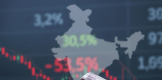 डॉलर के मुकाबले रुपया रिकॉर्ड स्तर पर लुढ़का, 89.85 के पार, अर्थव्यवस्था पर मंडराया खतरा Bihar News Deshaj Times