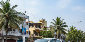 टाटा टियागो ईवी: सस्ती इलेक्ट्रिक कार जो बदल देगी आपका हर सफर! Bihar News Deshaj Times