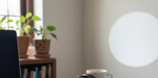 स्मार्टफोन का USB-C पोर्ट: चार्जिंग से कहीं आगे, ये 5 शानदार इस्तेमाल जानकर चौंक जाएंगे आप! Bihar News Deshaj Times