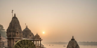 प्रेमानंद जी महाराज: अकाल मृत्यु के गूढ़ रहस्यों का अनावरण Bihar News Deshaj Times