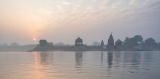 Mauni Amavasya 2026: मौनी अमावस्या का महत्व, तिथि और पितृ दोष निवारण उपाय Bihar News Deshaj Times