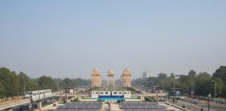 दिल्ली में Electric Vehicle Delhi क्रांति: पेट्रोल-सीएनजी कारों पर सेस लगाने की तैयारी! Bihar News Deshaj Times