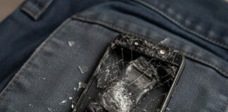 स्मार्टफोन ब्लास्ट: क्या आपकी जेब में भी ‘टाइम बम’ लिए घूम रहे हैं आप? Bihar News Deshaj Times