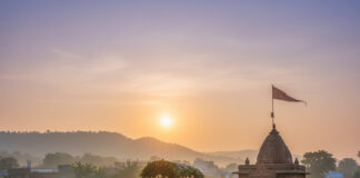 Happy New Year 2026 Wishes: प्रभु कृपा से नव वर्ष का पावन शुभारंभ Bihar News Deshaj Times