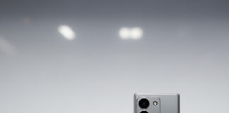 Vivo X300 की धमाकेदार एंट्री: 200MP कैमरे वाला यह नया Vivo Smartphone क्या DSLR को देगा टक्कर? जानिए कीमत और फीचर्स Bihar News Deshaj Times