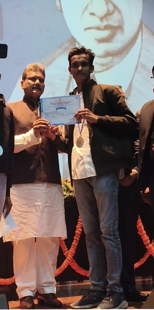 Darbhanga Education News: रामानुजन प्रतियोगिता में गुरुकुल क्लासेस का जलवा, छात्रों का Bihar स्तर पर गौरवशाली प्रदर्शन | Deshaj Times Darbhanga Education News: रामानुजन प्रतियोगिता में गुरुकुल क्लासेस का जलवा, छात्रों का Bihar स्तर पर गौरवशाली प्रदर्शन