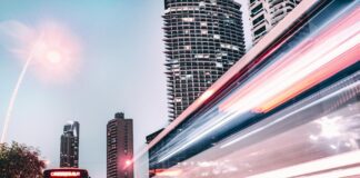 Bihar Pink Bus: बिहार की सड़कों पर नारी शक्ति का नया आगाज़, पिंक बस में दिखेंगी महिला ड्राइवर