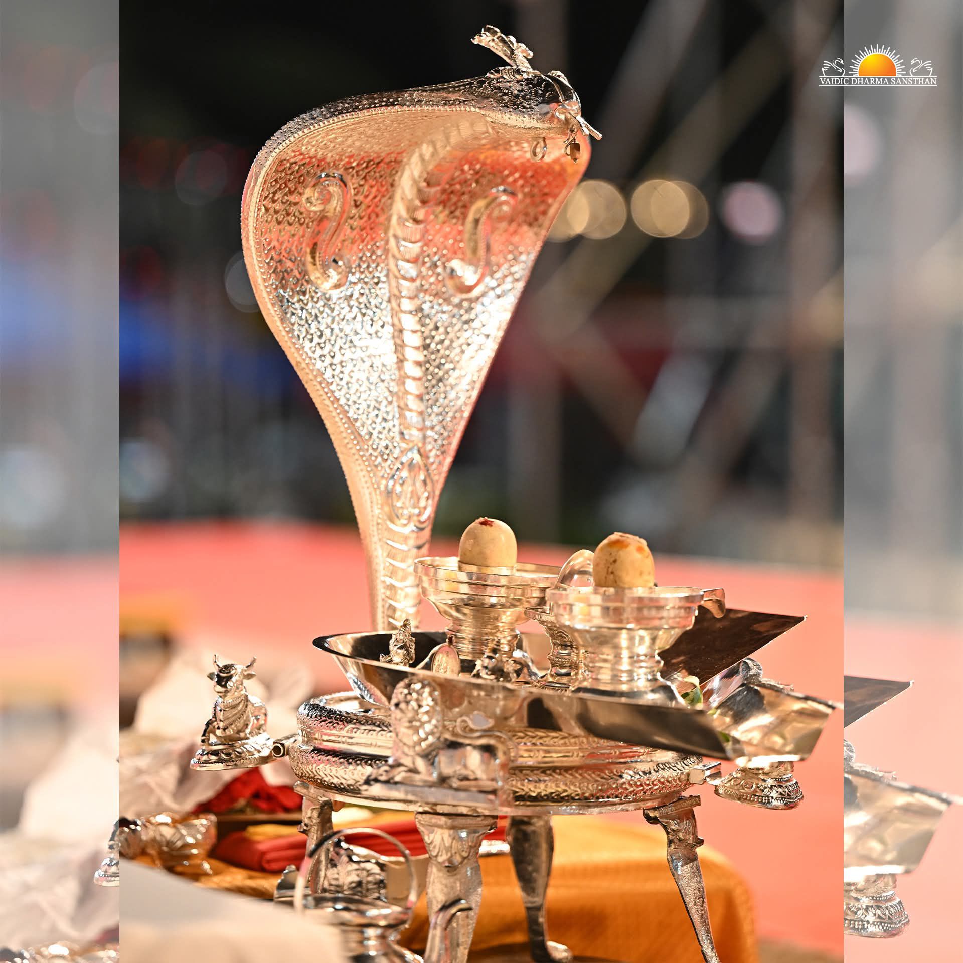 Somnath Jyotirlinga: 1000 साल बाद भोपाल में ऐतिहासिक रुद्र पूजा, जानें हवा में तैरने वाले शिवलिंग का अद्भुत रहस्य