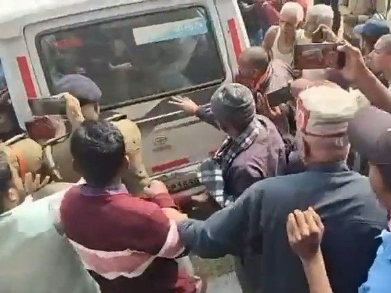 Bihar Teacher Arrest: गणतंत्र दिवस पर 'जिन्ना जिंदाबाद' के नारों से बवाल, बिहार टीचर अरेस्ट! जानिए कहां लगे आपत्तिजनक नारे