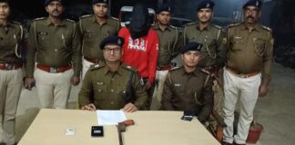 Darbhanga Alcohol Seizure: घनश्यामपुर में शराब का बड़ा जखीरा बरामद, 1500 से अधिक बोतलें, तस्कर, पढ़िए SDPO प्रभाकर तिवारी का खुलासा