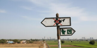 ट्रंप की Immigration Policy ने छेड़ी नई बहस: भारत सूची से बाहर, पड़ोसी देश शामिल Bihar News Deshaj Times