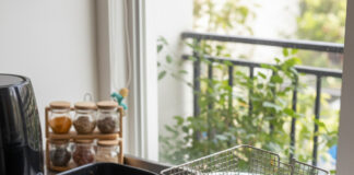 एयर फ्रायर की गहरी सफाई: आसान तरीका Bihar News Deshaj Times