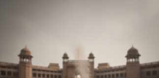 Smallcap Stock: विष्णु प्रकाश के शेयर धड़ाम, निवेशकों में मचा हाहाकार! Bihar News Deshaj Times