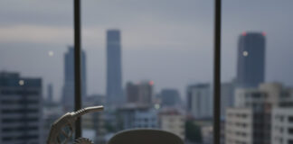 नए नियम 2026: आपकी जेब पर सीधा असर, महंगा हुआ गैस-कार और बदले कई बैंकिंग कानून Bihar News Deshaj Times