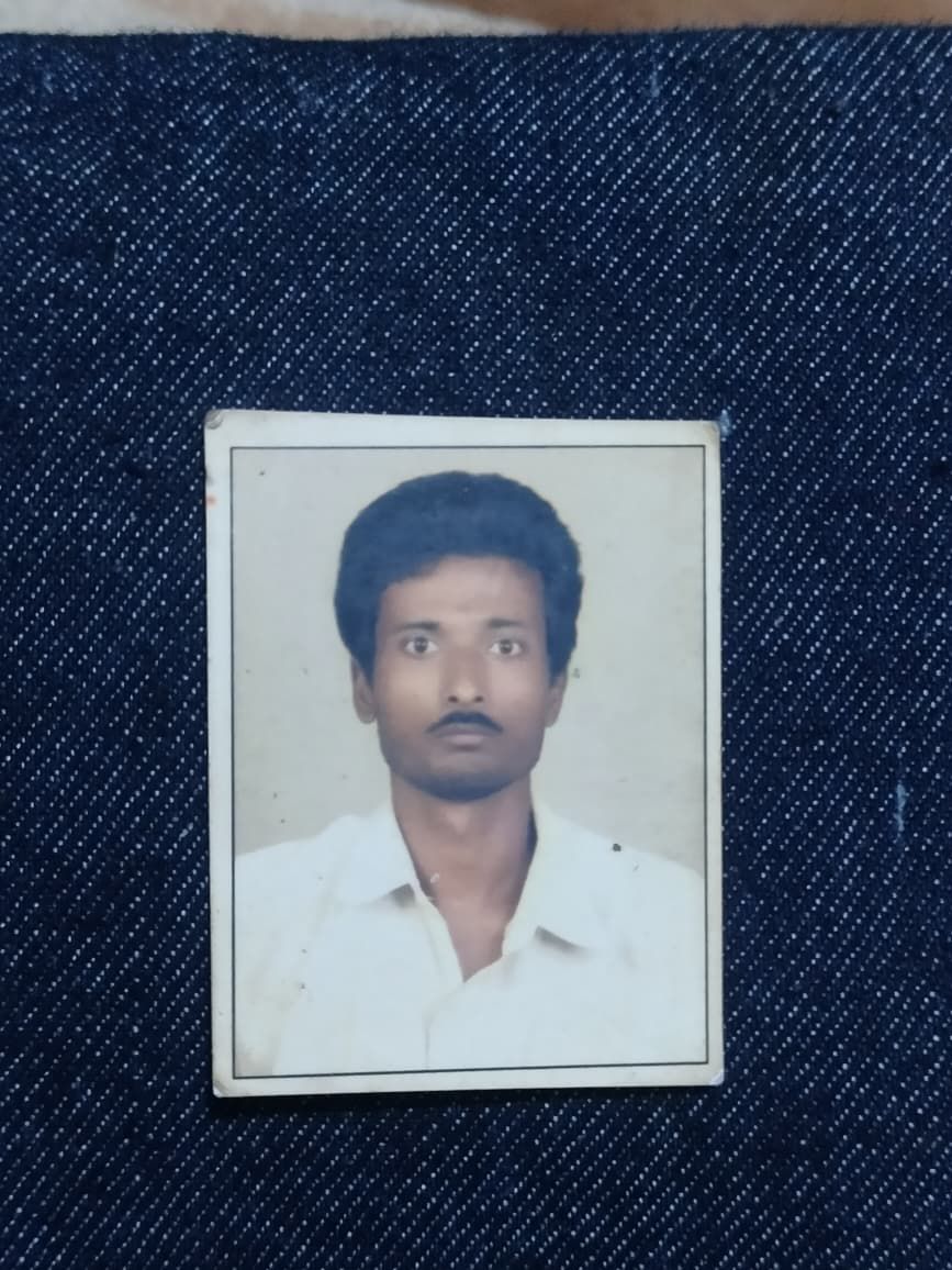 Darbhanga Murder: दरभंगा में सनसनी: PHED कर्मी की चाकू गोदकर हत्या, ई-रिक्शा के साथ मिला शव, जांच में जुटी पुलिस