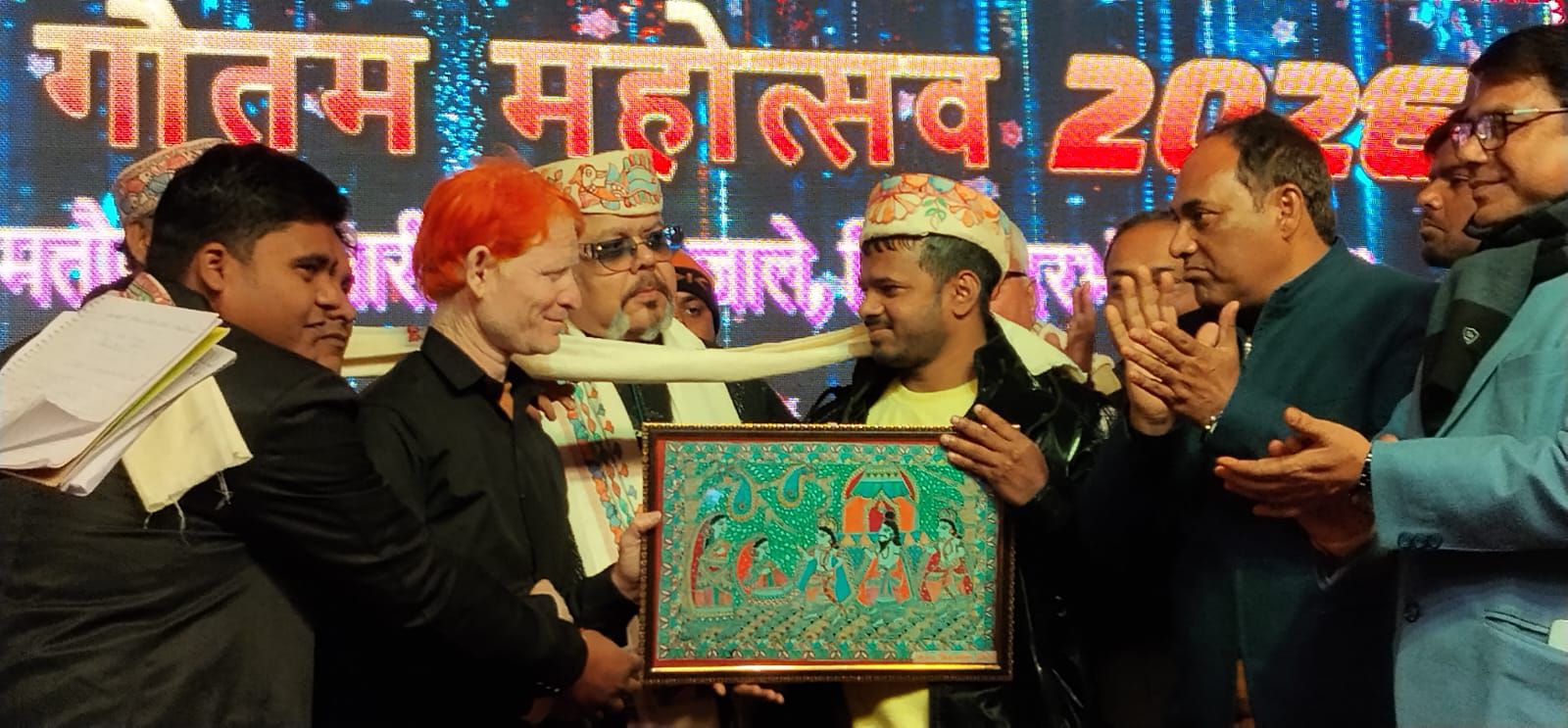 Darbhaga News : कमतौल अहल्या गौतम महोत्सव में जॉली मुखर्जी ने झुमाया, नीलोफर शबनम ने 'इक राधा इक मीरा दोनों ने श्याम को चाहा...दर्शकों को मनोरंजन और कॉमेडी का तड़का