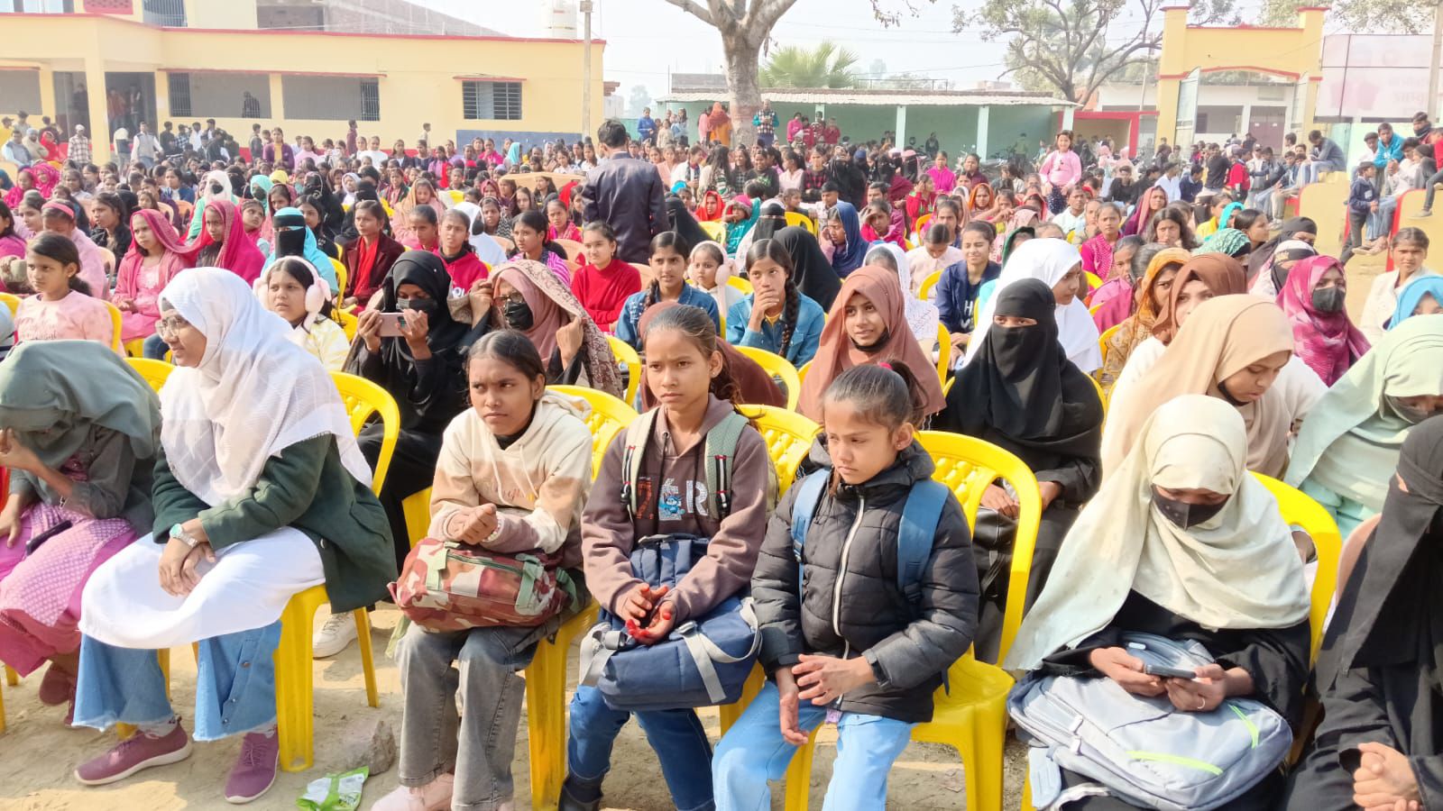 Biroul News: बिरौल के ऐतिहासिक +2 ओंकार हाई स्कूल सुपौल ने मनाया 87वां Happy BirthDay, छात्रों-शिक्षकों में दिखा नव जोश