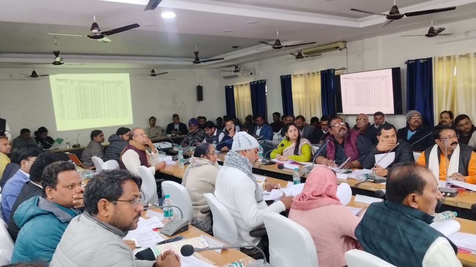 Madhubani Development: मधुबनी का होगा तीव्र विकास, भावी योजनाओं की रूपरेखा तैयार, आवास, पेंशन, रसोइयों के मानदेय... जानिए