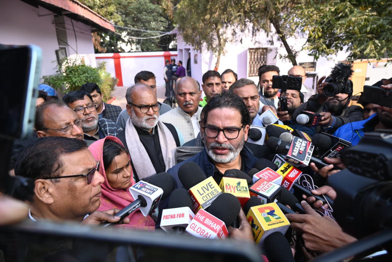 Patna NEET case: पटना नीट छात्रा मौत मामला: सियासत तेज, प्रशांत किशोर ने SSP से की मुलाकात