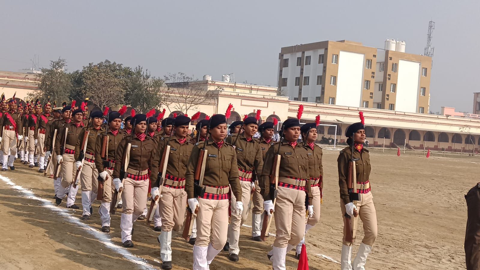 Madhubani Republic Day Parade: मधुबनी में गणतंत्र दिवस परेड का पूर्वाभ्यास..., डीएम-एसपी का वाटसन में तैयारियों का जायजा