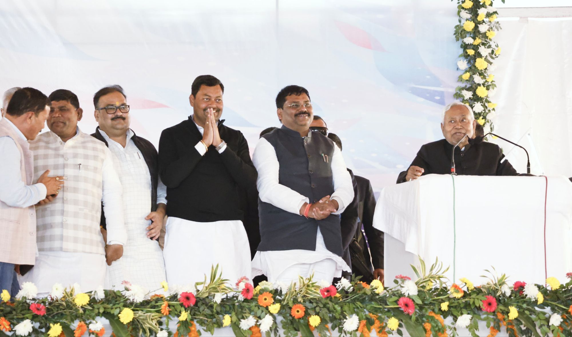 Bihar News: CM Nitish का वैशाली से मेगा ऐलान, '7 निश्चय-3' से बदलेगी Bihar की तकदीर, 1 करोड़ युवाओं को नौकरी का वादा!