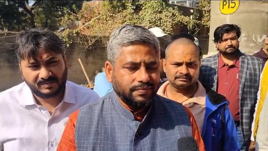 Bhagalpur News: भोलानाथ फ्लाईओवर बना सिरदर्द, घरों में घुसा नाले का गंदा पानी, भड़के लोग, MLA रोहित पांडेय ने संभाला मोर्चा