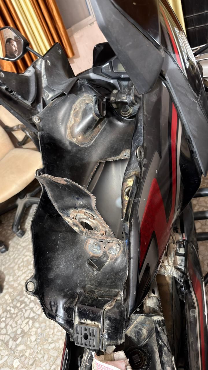 पूर्वी चंपारण में 'Bihar Charas Smuggling' पर DRI का करारा प्रहार: 77 लाख की चरस जब्त, तहखाने वाली मोटरसाइकिल का भंडाफोड़