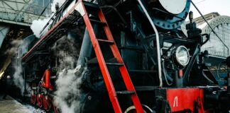 Saharsa News: एडीआरएम ने परखी रेलवे की आपातकालीन तैयारी, एआरटी की मुस्तैदी को परखा