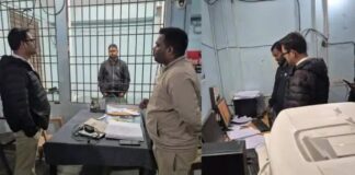 Muzaffarpur News: आधी रात को थाने पहुंचे SSP, SHO को आराम फरमाते देख चढ़ा पारा, पूछा- क्यों न कर दें सस्पेंड?… इधर… ये तो नाप गए!