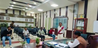 Darbhanga News: DM Kaushal Kumar की जनसुनवाई में उमड़ी भीड़, 3 दर्जन मामलों पर ऑन-स्पॉट एक्शन, भूमि विवाद के मुद्दे छाए रहे