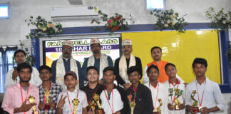 Darbhanga News: गुरुकुल क्लासेज में 10वीं छात्राओं का शानदार फेयरवेल… टॉपर्स को मान-सम्मान, पढ़िए गुरुकुल क्लासेज का ज्ञान…पाग, चादर प्रतीक चिन्ह, शील्ड, मेडल और चॉकलेट… यही तो है सफलता- बेहतर परिणाम की गारंटी Bihar News Deshaj Times