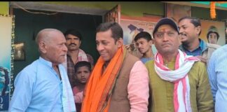 Pulwama Attack की बरसी पर नम हुईं आंखें, कहलगांव MLA शुभानंद मुकेश ने शहीद रतन ठाकुर को दी श्रद्धांजलि, भर आया परिवार का गला Bihar News Deshaj Times