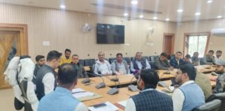 Madhubani News: उद्यमियों की बल्ले-बल्ले! अब हर महीने लगेगा DM Anand Sharma का दरबार, बिजली-पानी की टेंशन खत्म? Bihar News Deshaj Times