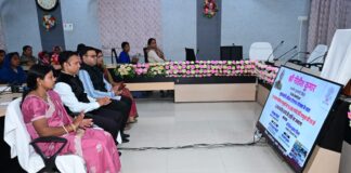 Bhagalpur News: भागलपुर में महिलाओं की हुई बल्ले-बल्ले, Mahila Rojgar Yojana के तहत सीधे खाते में भेजे गए करोड़ों रुपये Bihar News Deshaj Times