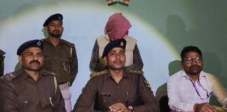 Bhagalpur News: पुआल की आड़ में शराब का ‘खेल’ खत्म, अंतर प्रदेशीय कनेक्शन का खुलासा, झारखंड से मुंगेर, 20 लाख की विदेशी शराब जब्त, तस्करों को बड़ा झटका Bihar News Deshaj Times