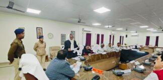 Darbhanga News: कमिश्नर हिमांशु की जनसुनवाई में गूंजे जनता के सवाल, जमीन से लेकर मुआवजे तक… साहब ने ऑन द स्पॉट दिए ये कड़े निर्देश!