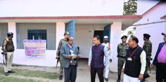 Bhagalpur News: DM नवल औचक गांव की पगडंडियों पर, बैजानी पंचायत में योजनाओं की हकीकत खुद जमी पर…हड़कंप!