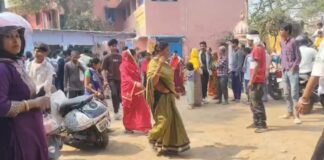 Darbhanga News: स्कूल से मनहूस खबर… फांसी से लटकी मिली युवक की लाश, हत्या- खुदकुशी की गुत्थी में पुलिस