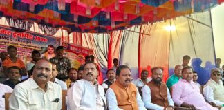 Araria News: अररिया में क्रिकेट का महासंग्राम, DMCC ढेंगरी और मदनपुर के फाइनल मुकाबले में दिखा जबरदस्त रोमांच, सांसद भी बने गवाह