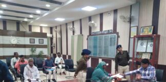 Darbhanga News: जनता की हर समस्या का समाधान अब एक ही छत के नीचे… DDC ने दिए 20 से ज्यादा मामलों के निपटारे के आदेश Bihar News Deshaj Times