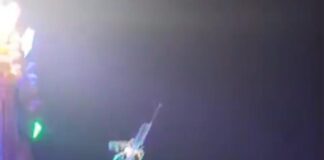 Bhagalpur News: DJ पर ‘तमंचे पे डिस्को’, राइफल-कट्टा लहराते युवकों का वीडियो वायरल, पुलिस महकमे में हड़कंप Bihar News Deshaj Times