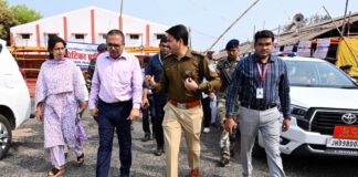 Bokaro Vote Counting Centre: चास-फुसरो नगर निकाय चुनाव की मतगणना से पहले प्रशासन की महातैयारी, DEO-SP ने लिया जायजा