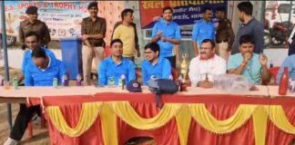 Bhagalpur News: कलम के सिपाहियों ने बल्ले से मचाया गदर! रोमांचक मुकाबले में प्रशासन को 17 रनों से दी मात… पढ़िए प्रशासन, पत्रकार एकादश, सैनडिस स्टेडियम और चंदू की तूफानी पारी